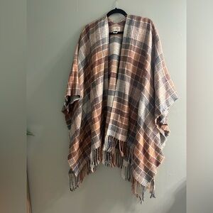 Universal threads plaid poncho cardigan OSFM